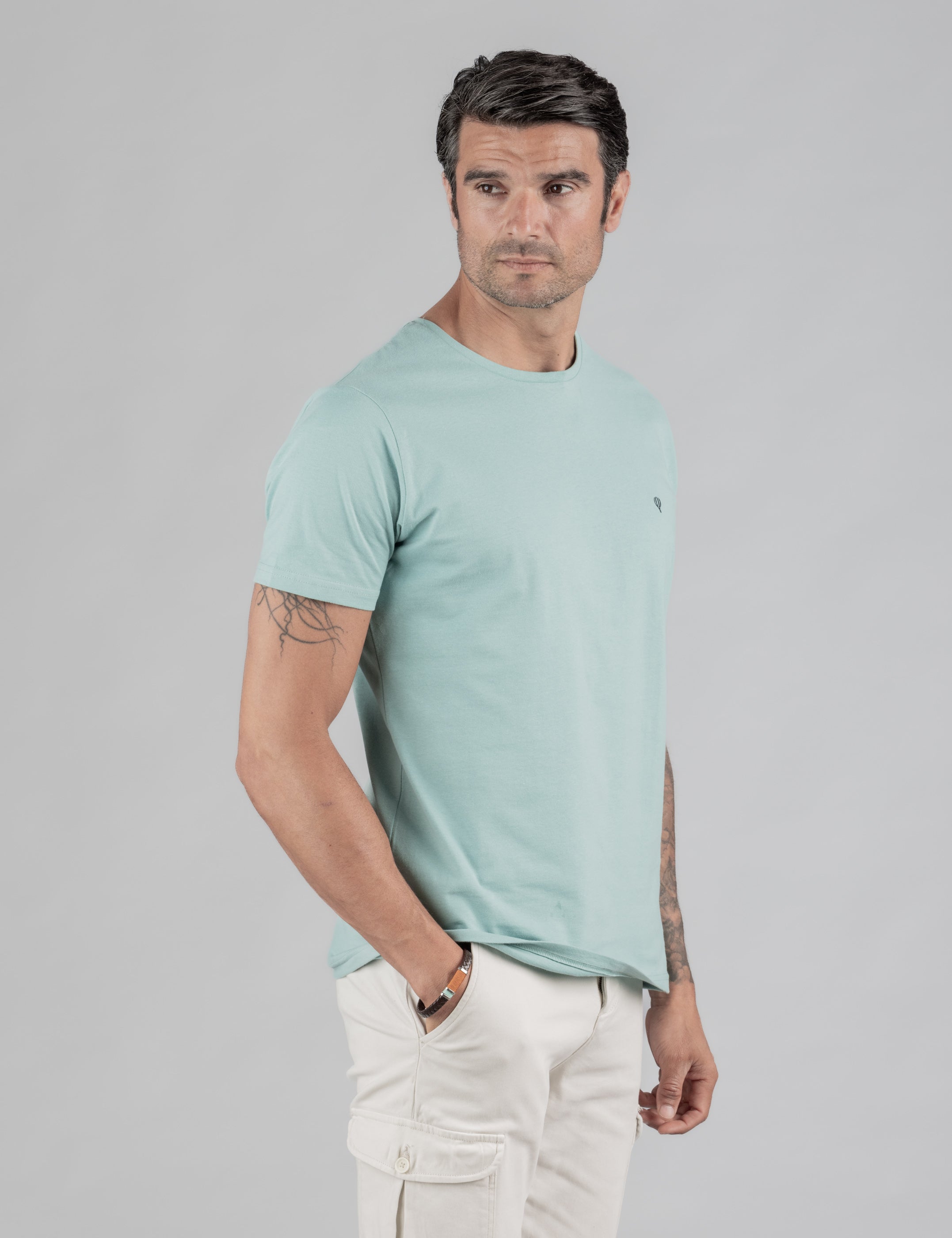 CAMISETA BÁSICA VERDE