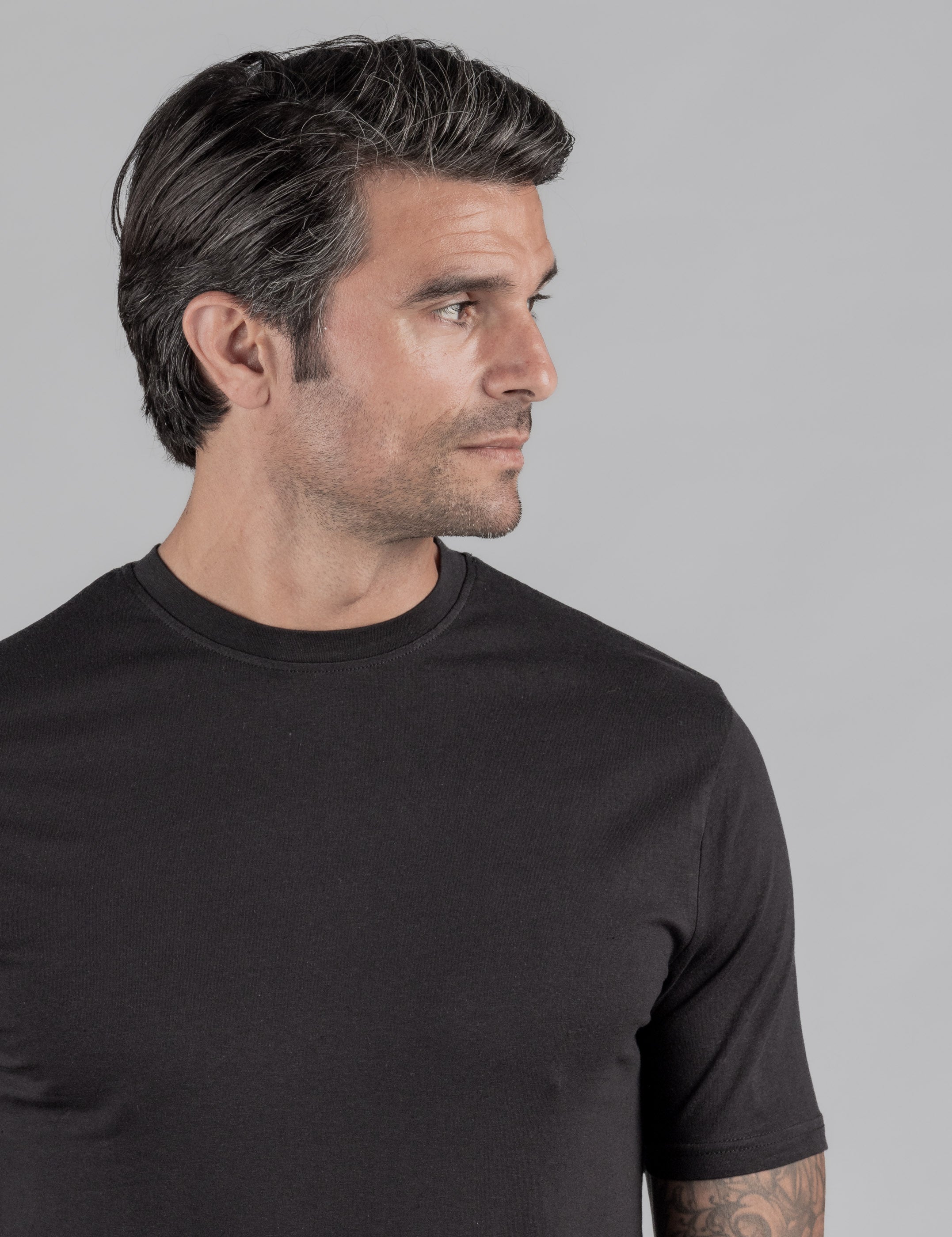 CAMISETA BASICA LICRA NEGRA