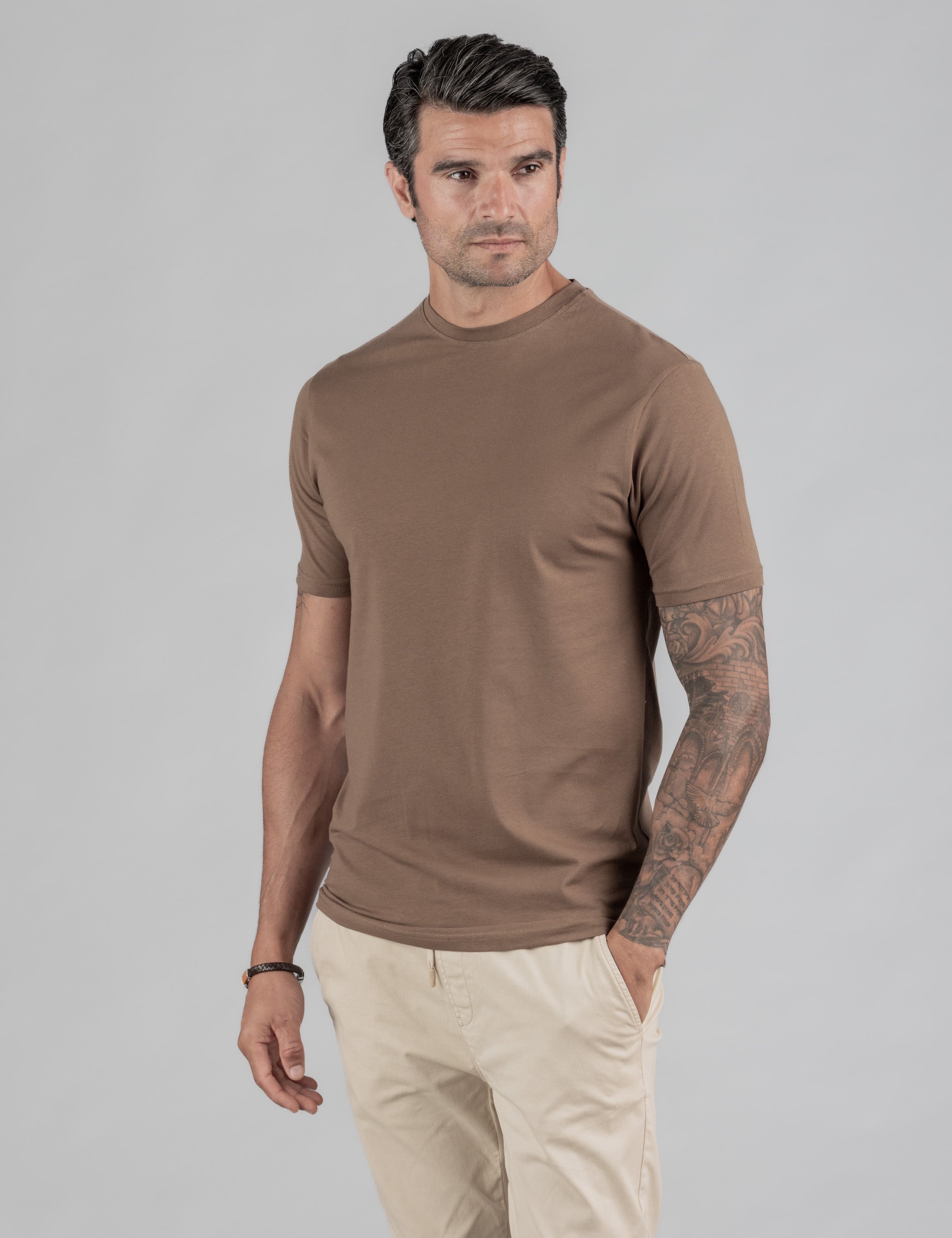 CAMISETA BASICA LICRA MARRÓN