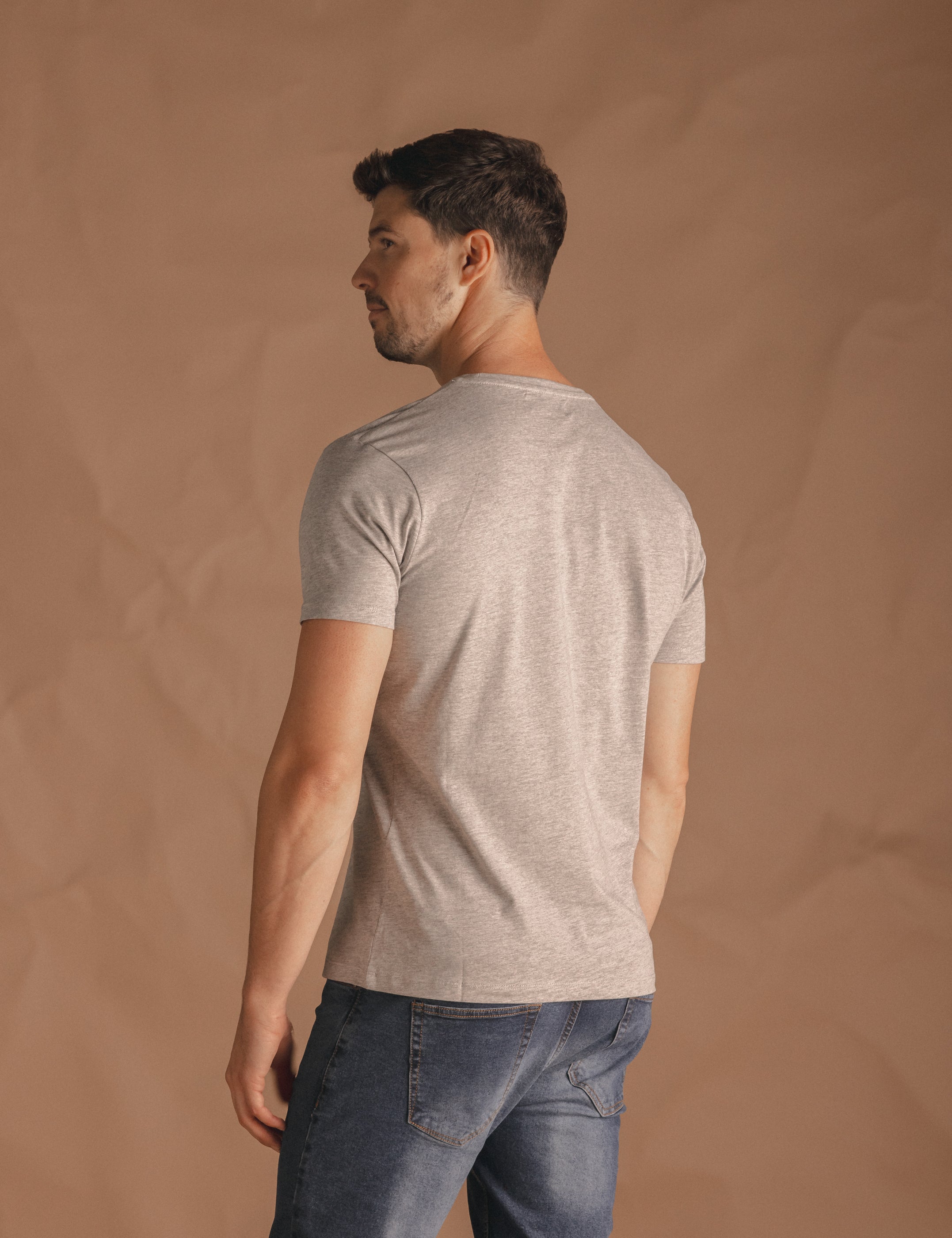 CAMISETA BÁSICA GRÍS