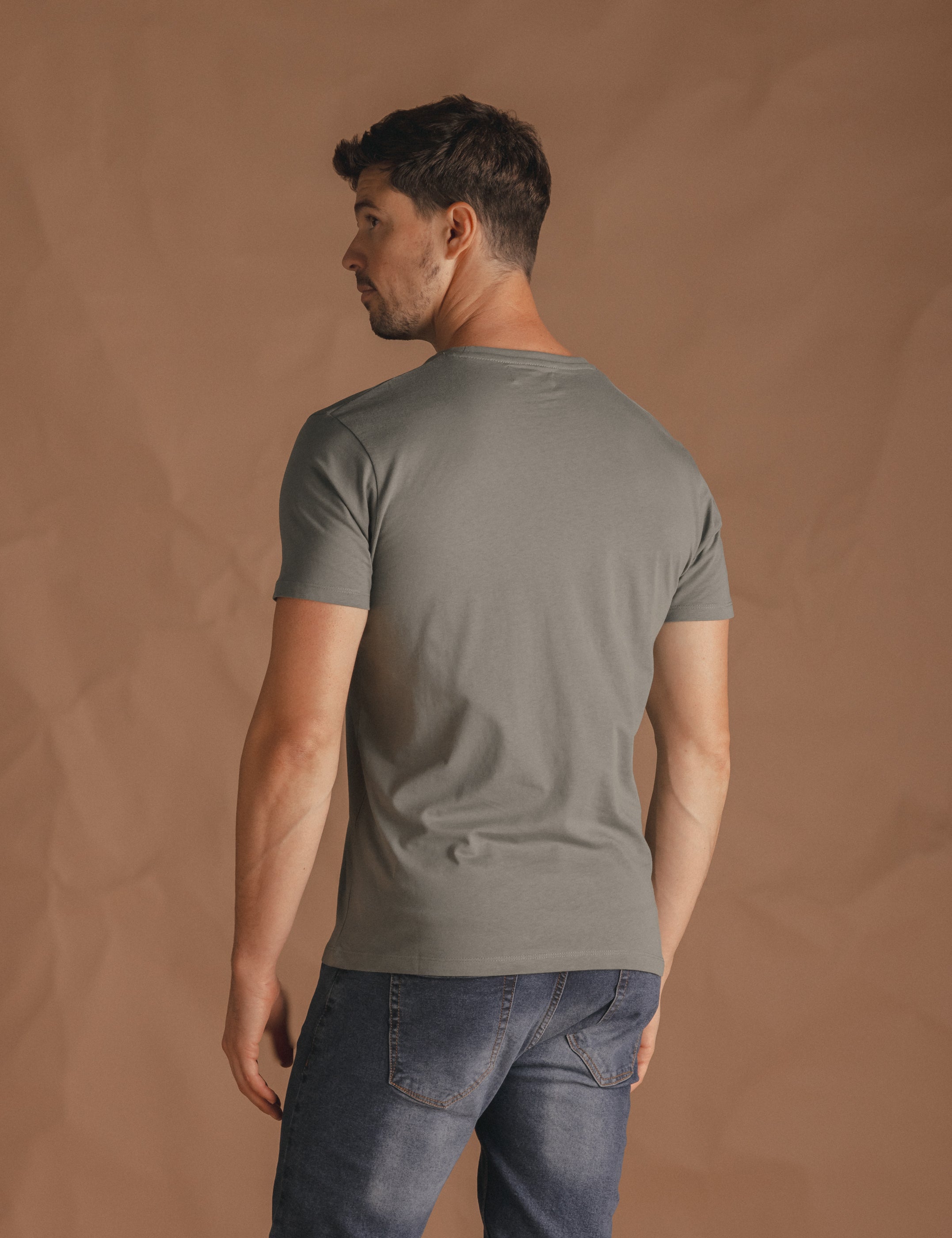 CAMISETA BÁSICA VERDE