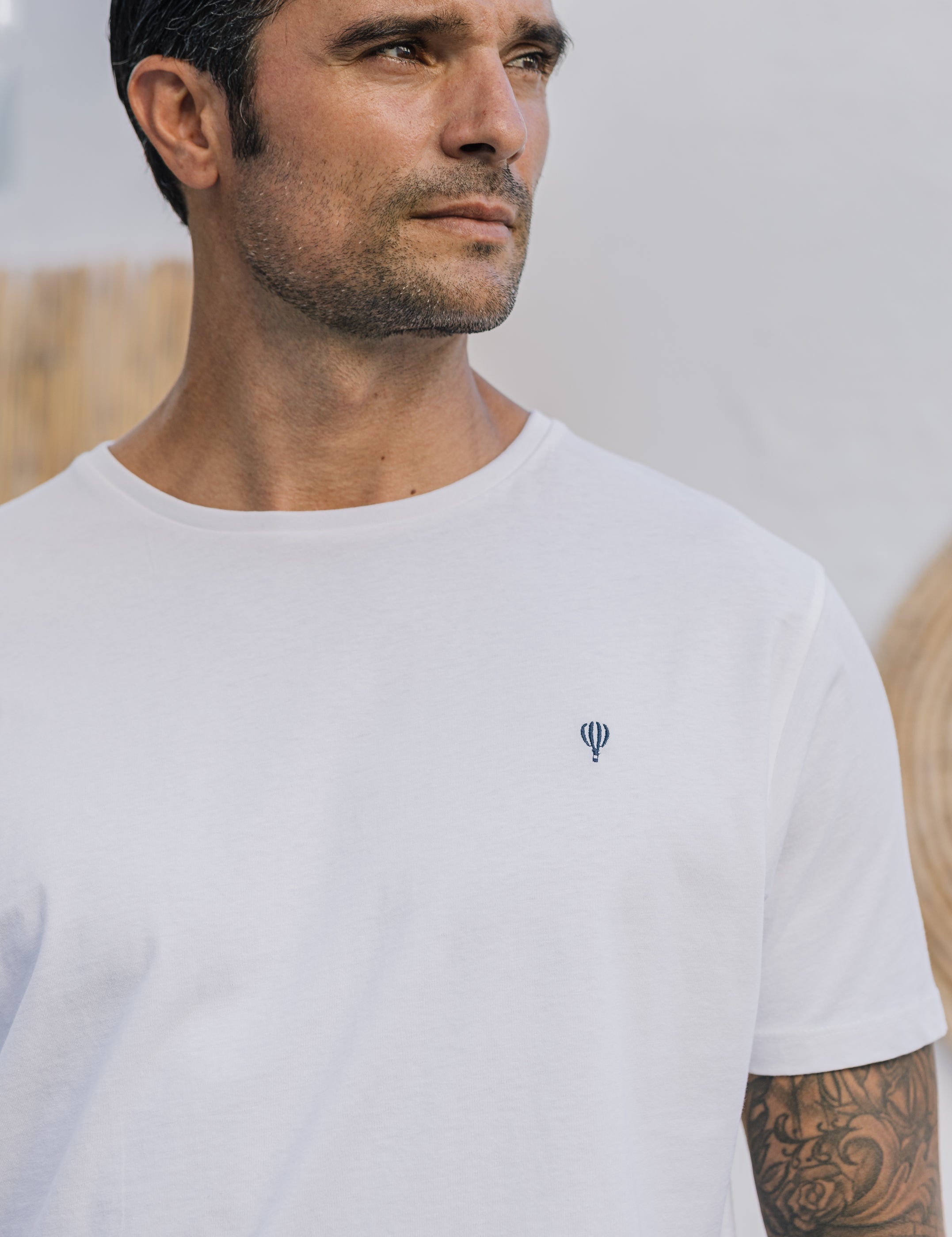 CAMISETA BÁSICA BLANCA