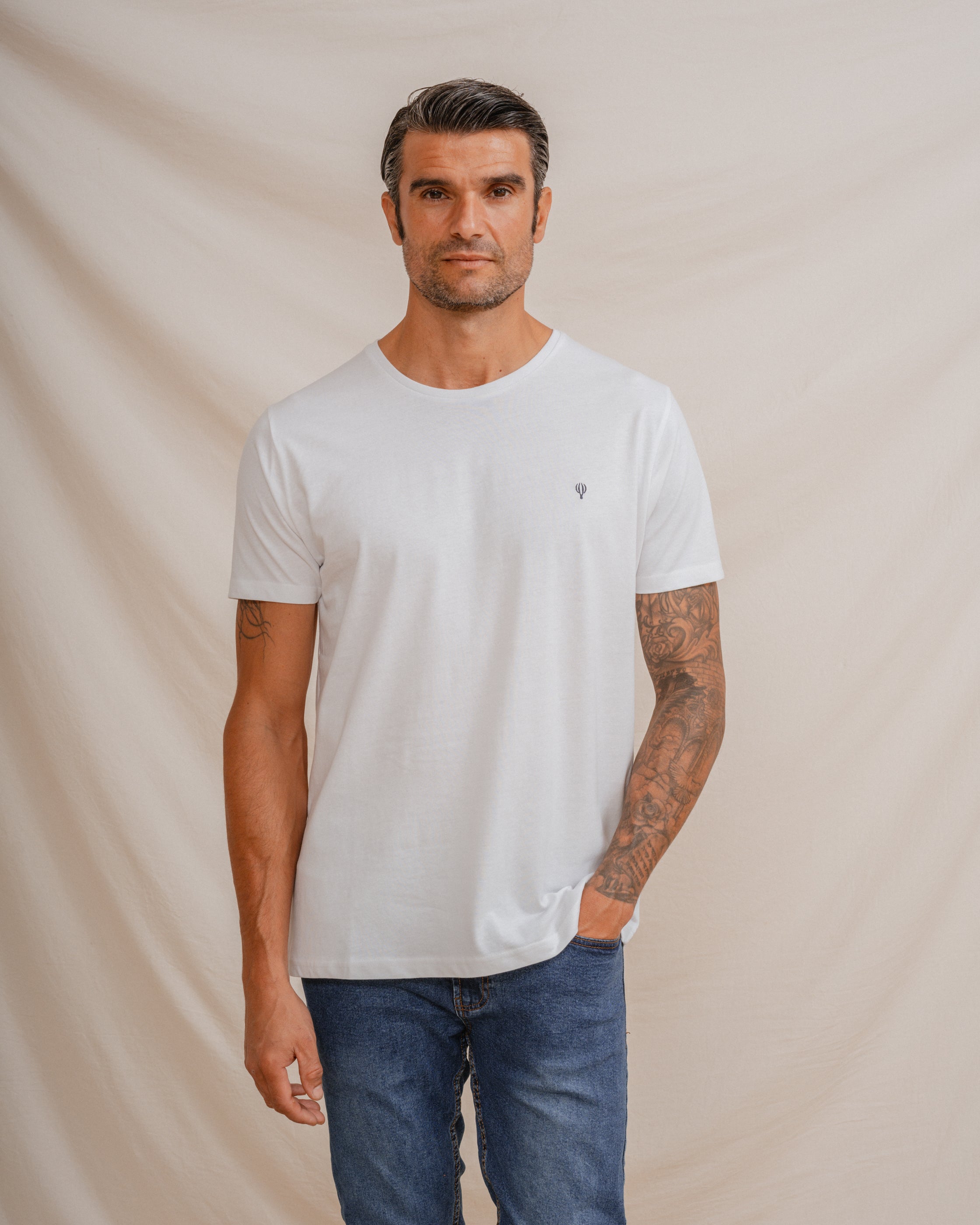 CAMISETA BÁSICA BLANCA