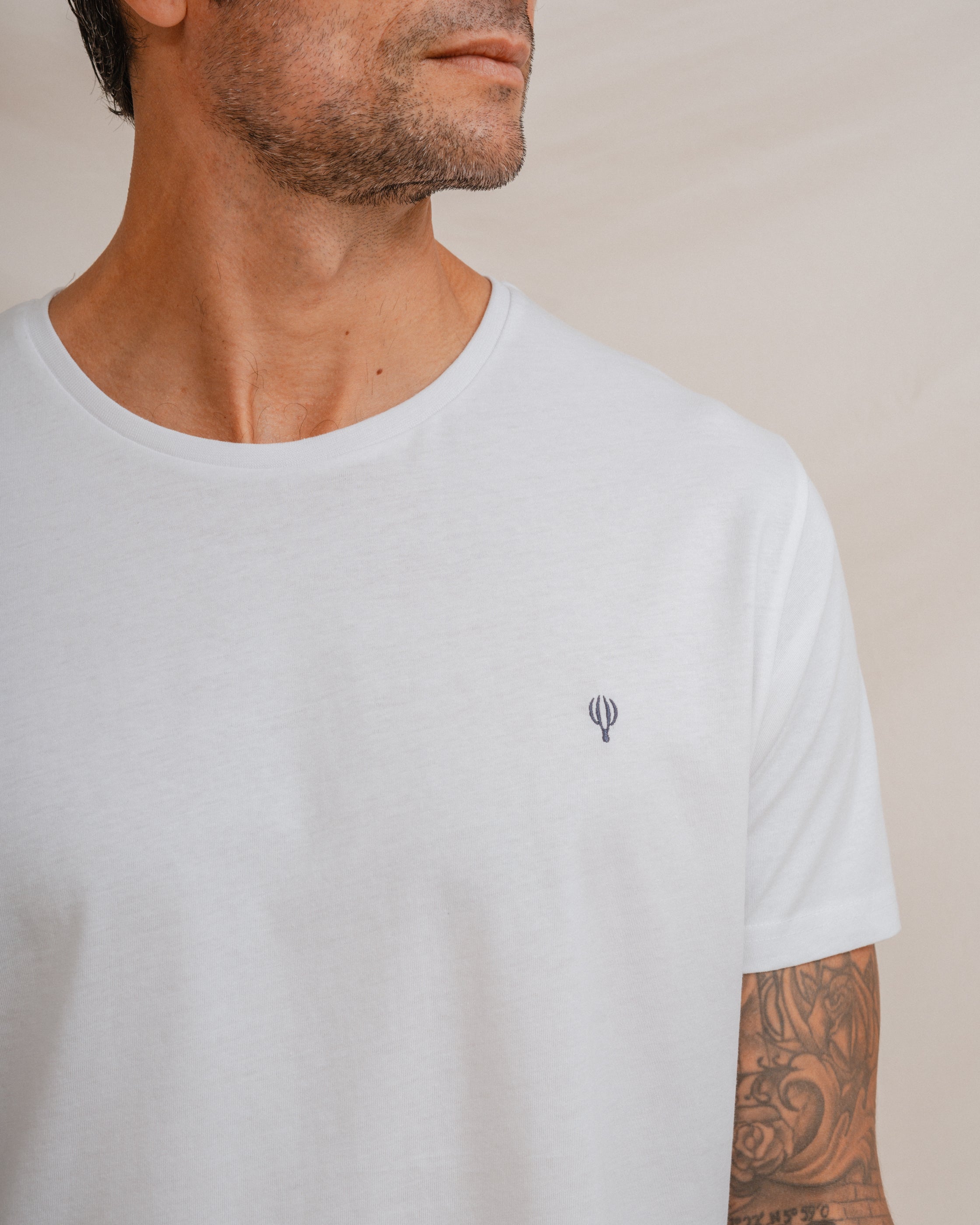 CAMISETA BÁSICA BLANCA