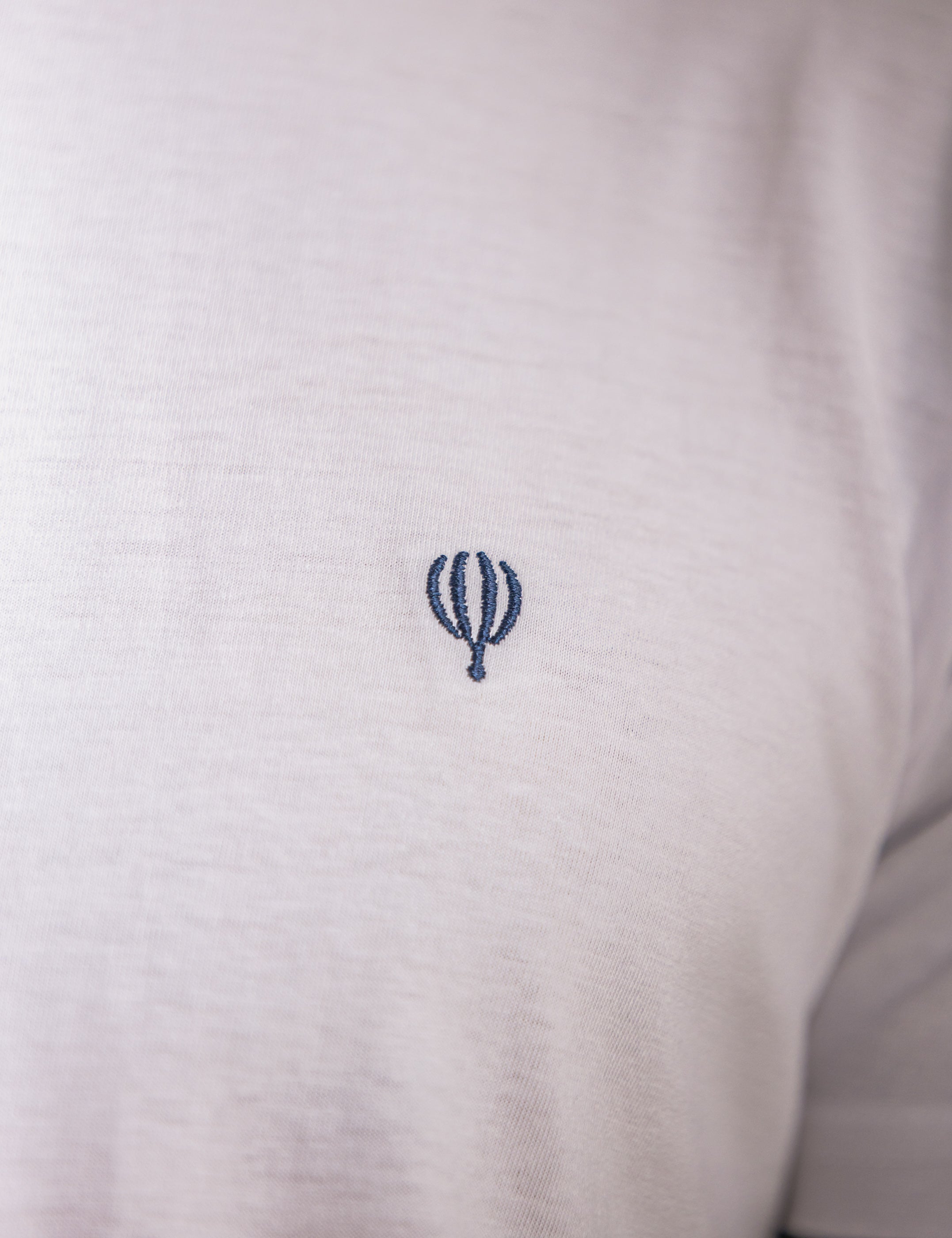 CAMISETA BÁSICA BLANCA