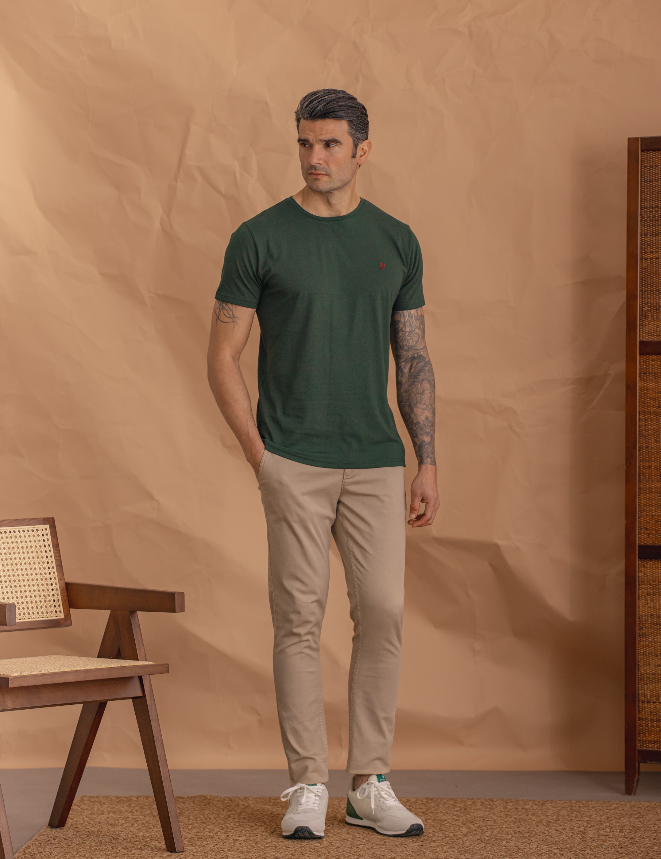 CAMISETA BÁSICA VERDE