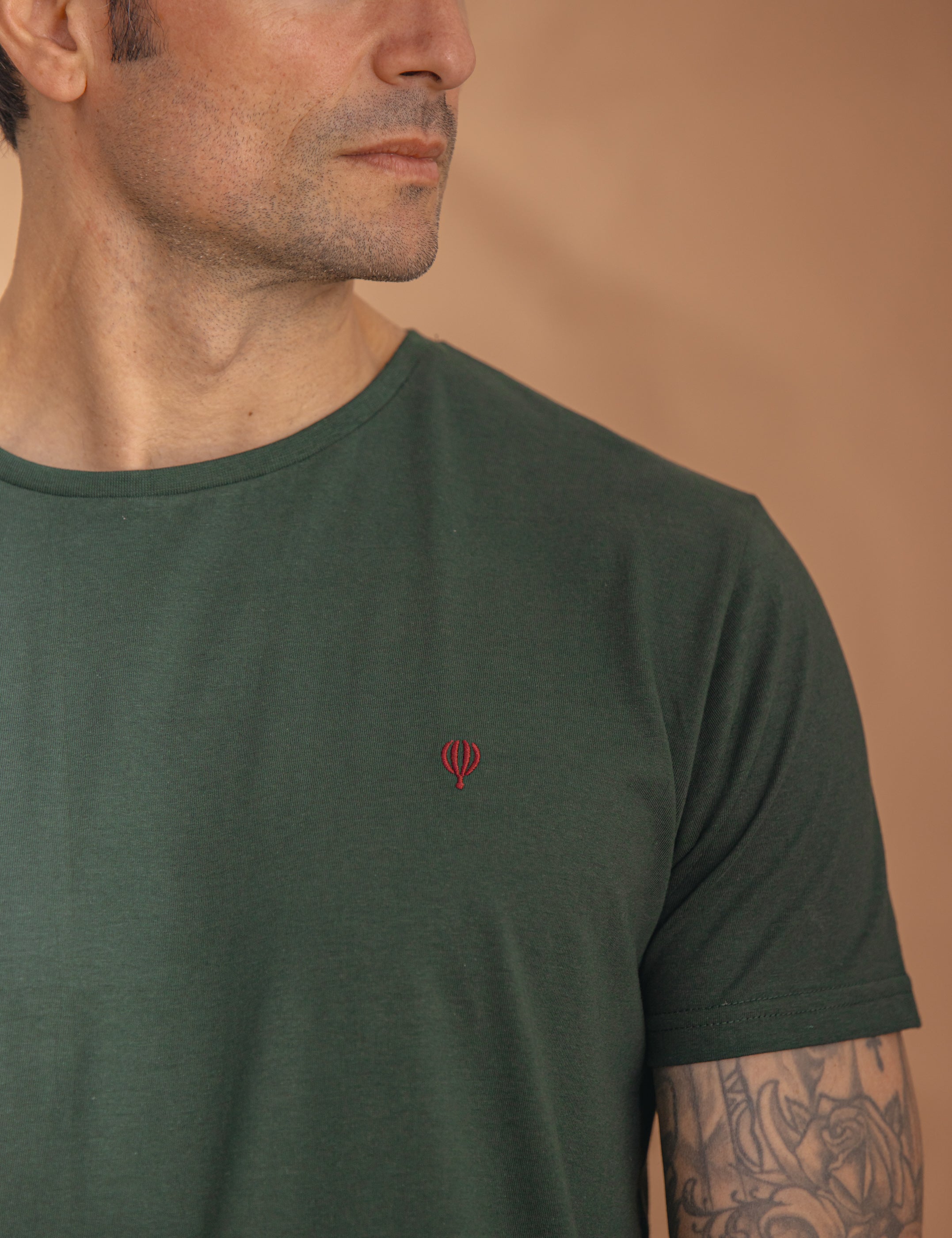 CAMISETA BÁSICA VERDE