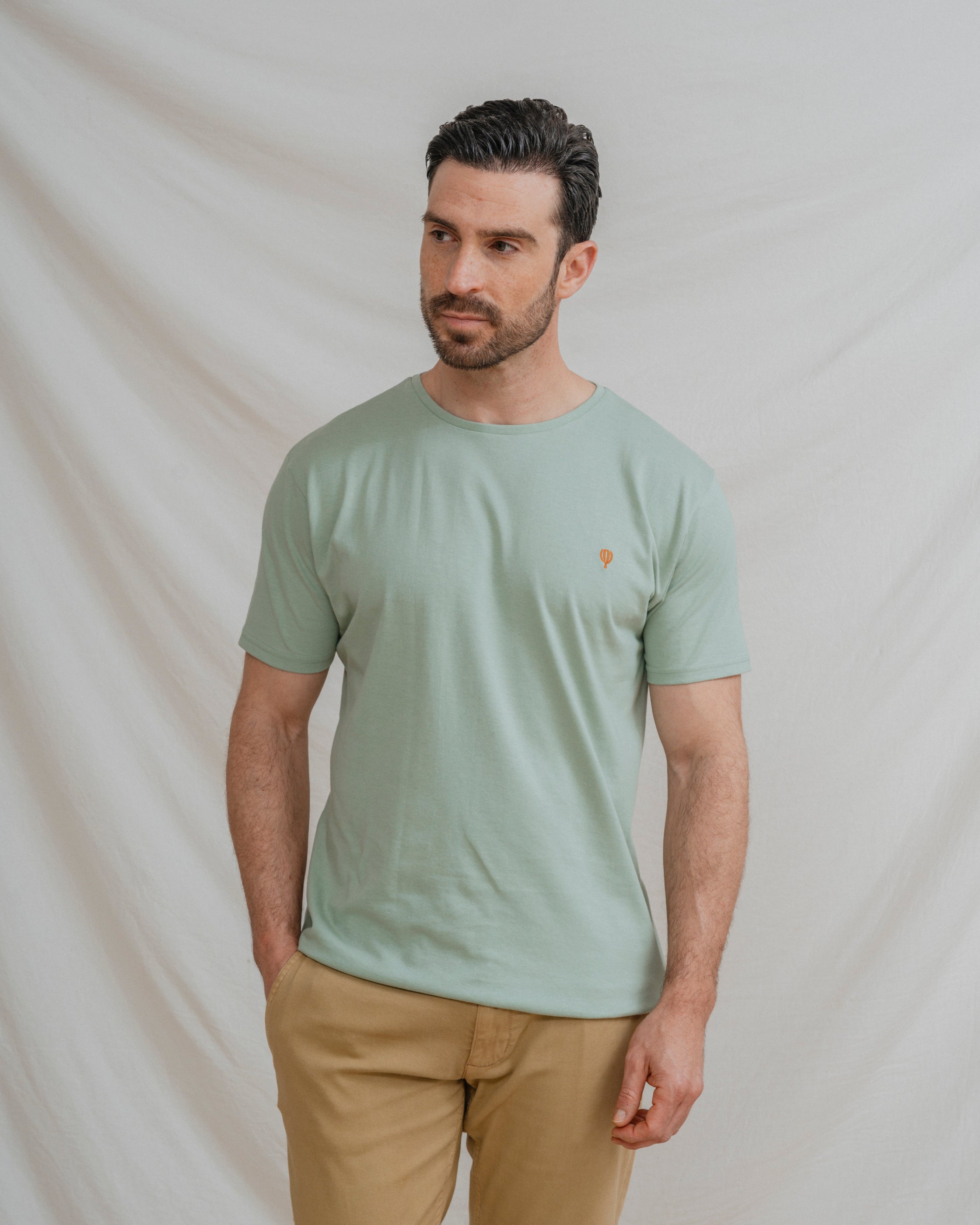 CAMISETA BÁSICA VERDE