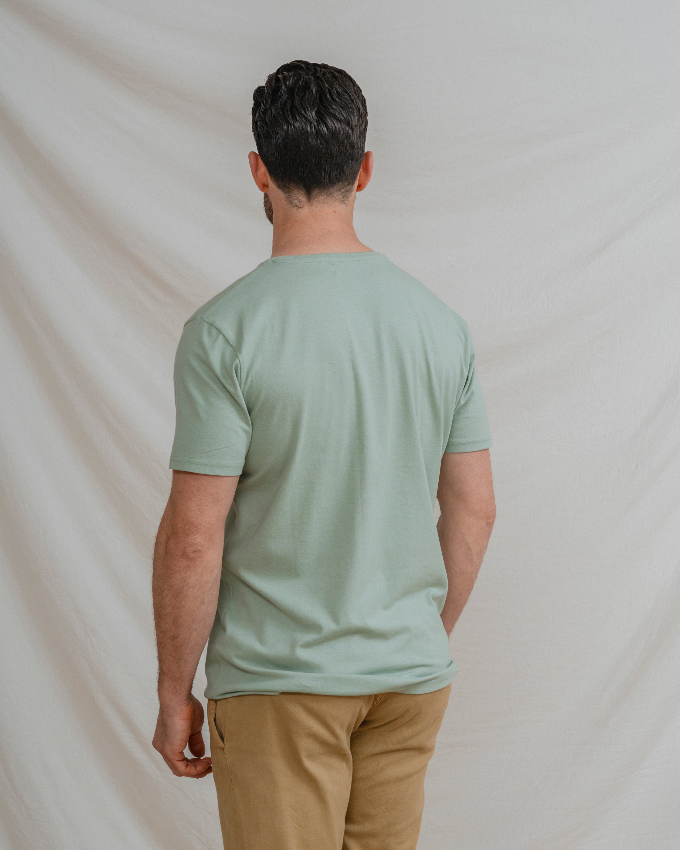 CAMISETA BÁSICA VERDE