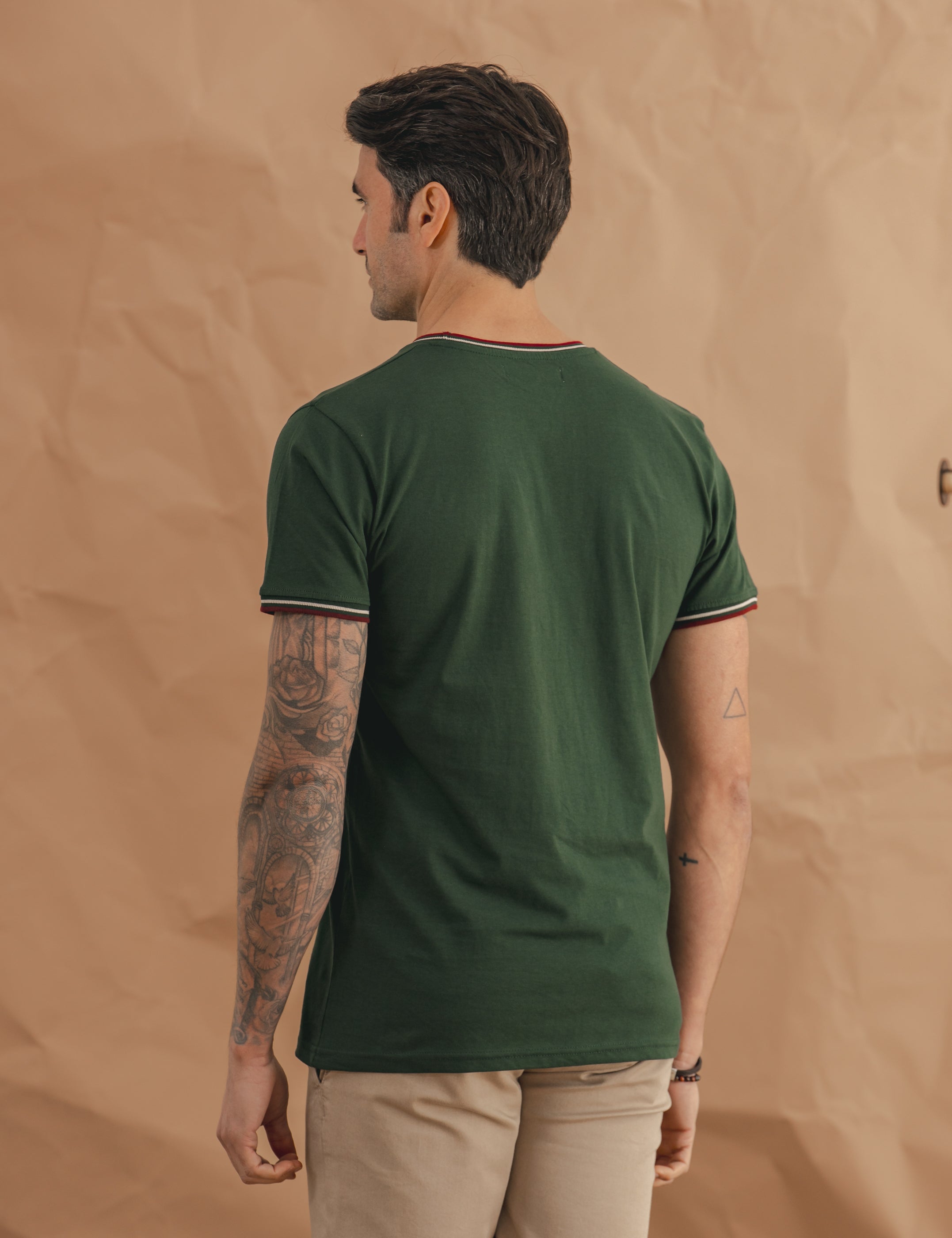 CAMISETA BÁSICA RIBETE