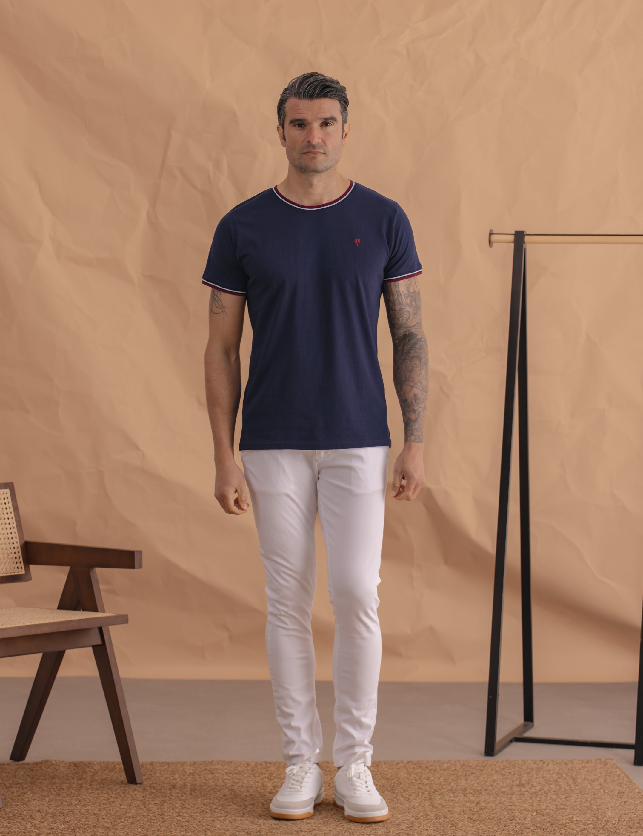 CAMISETA BÁSICA RIBETE BICOLOR
