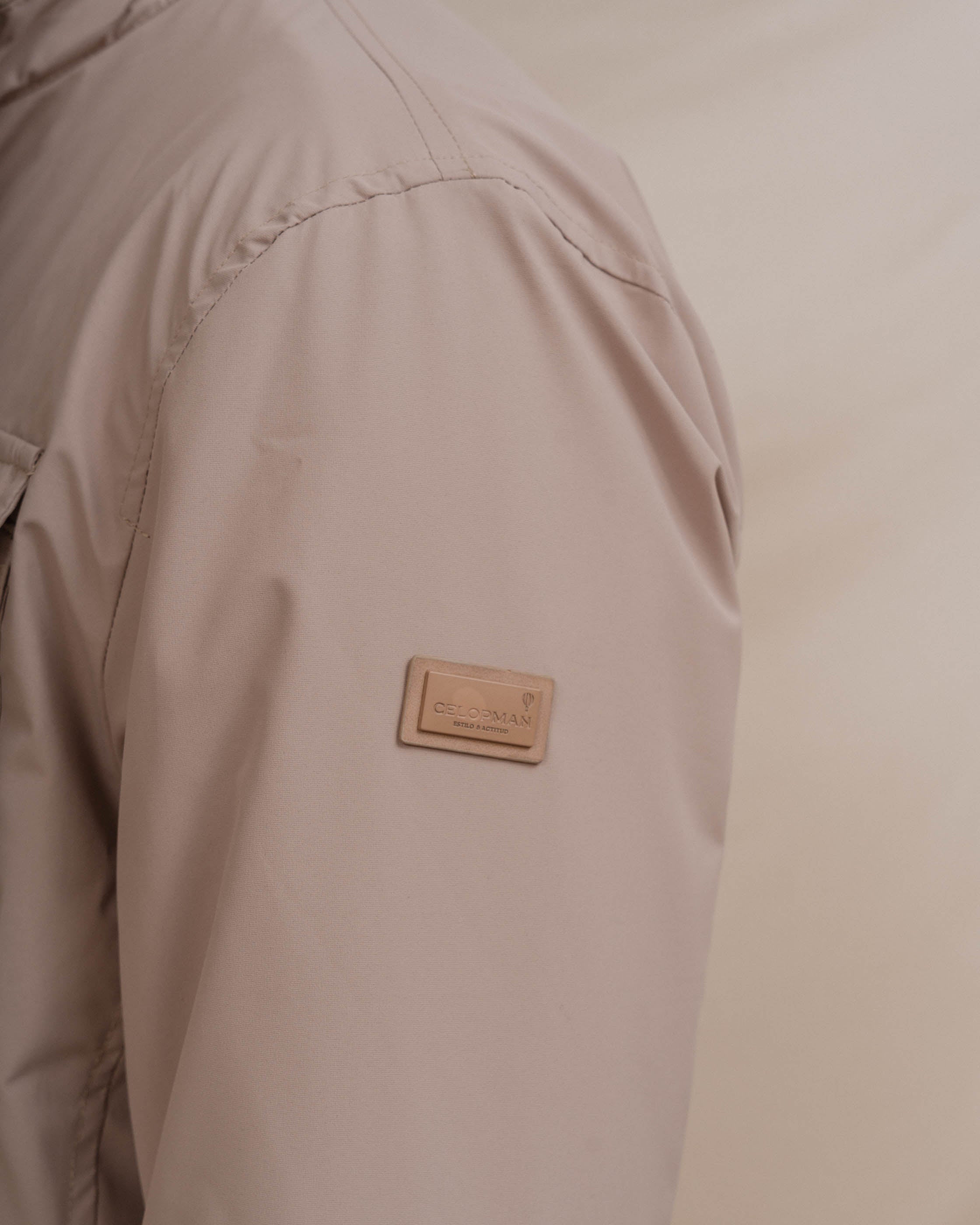 SAHARIANA TÉCNICA BEIGE