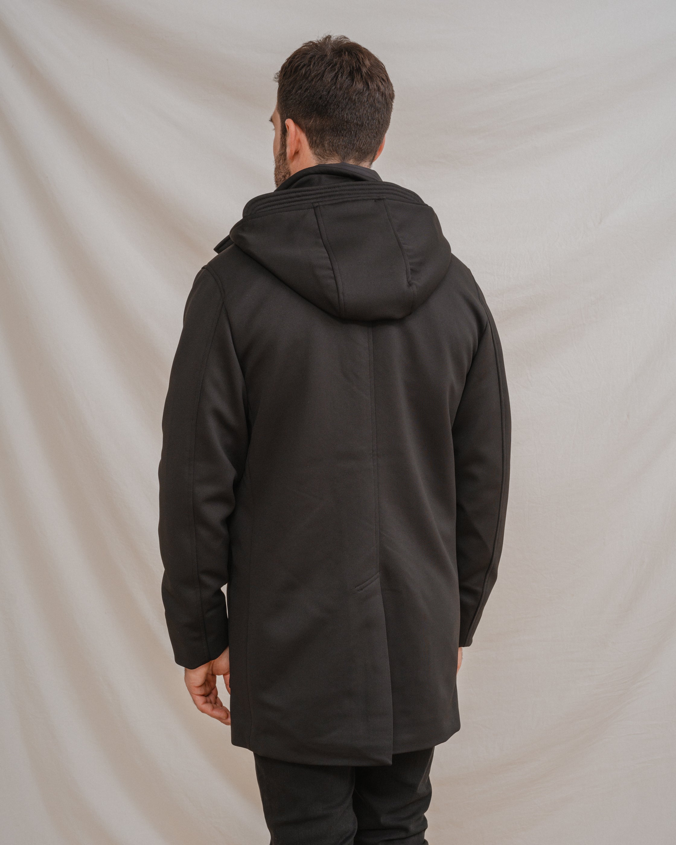 PARKA DOBLE CON CAPUCHA NEGRA