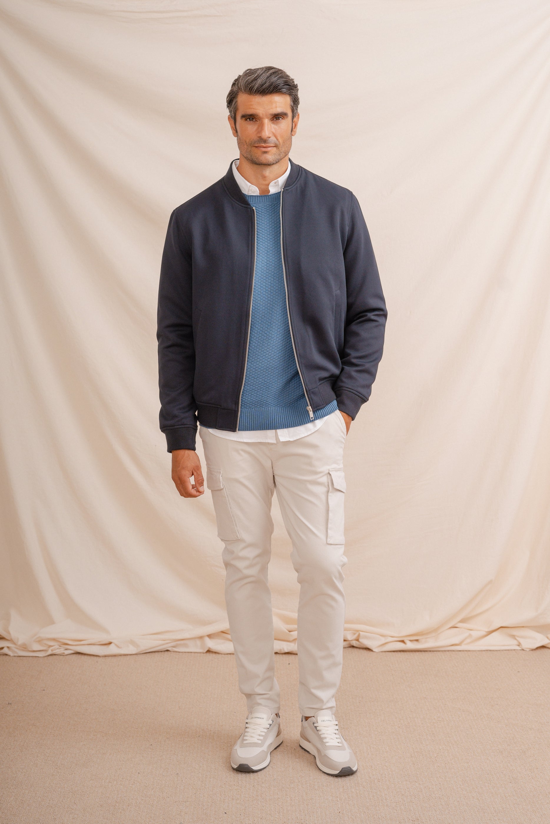 CAZADORA BOMBER DIAGONAL AZUL