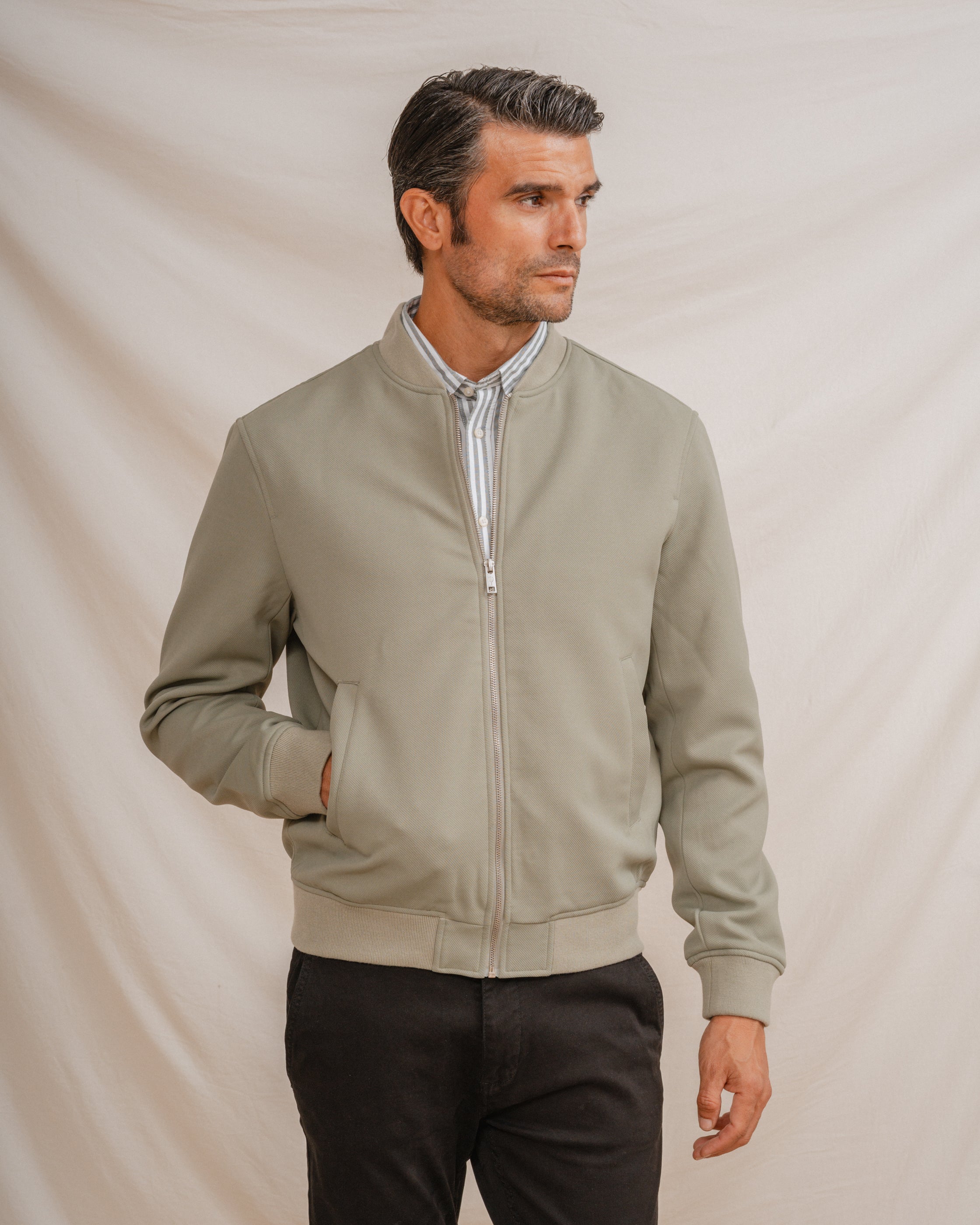 CAZADORA BOMBER VERDE