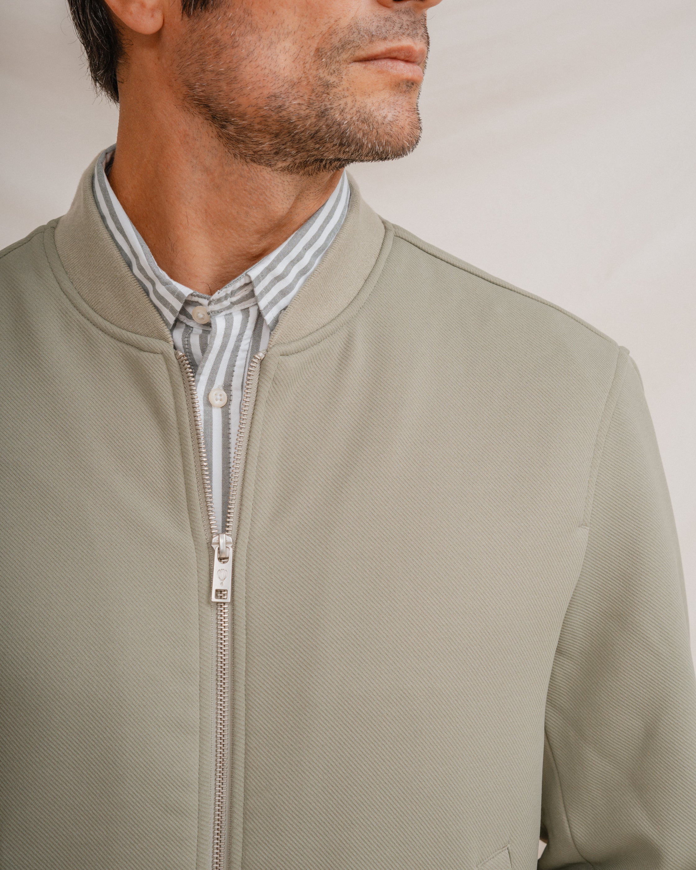 CAZADORA BOMBER VERDE