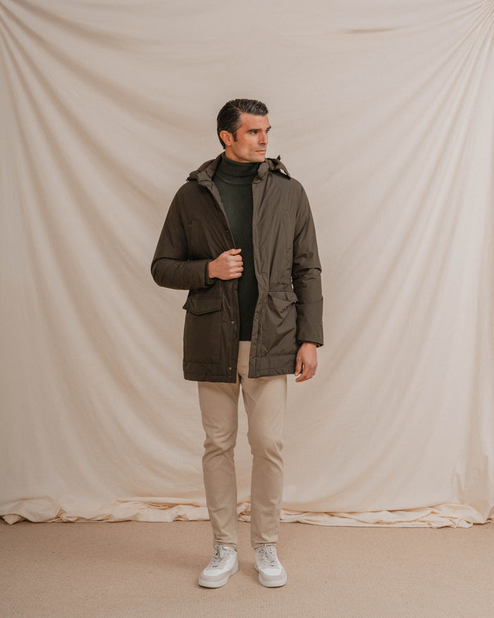 PARKA CON CAPUCHA VERDE