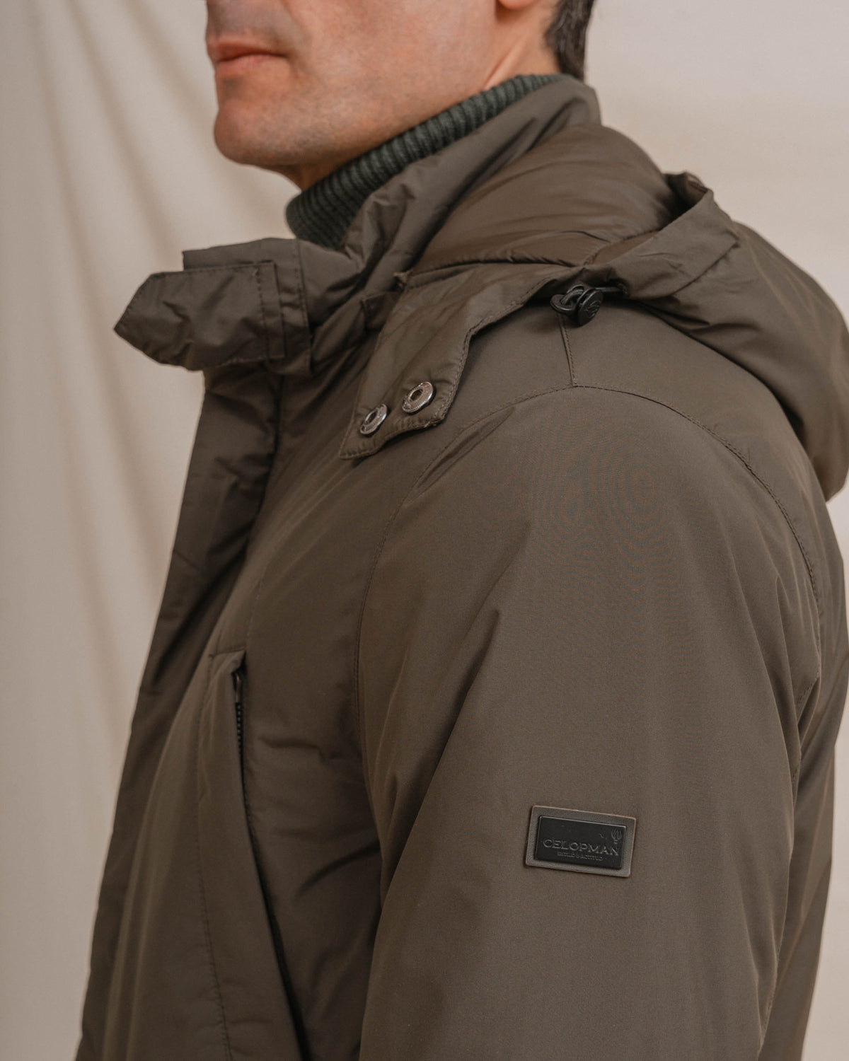 PARKA COM CAPUZ VERDE