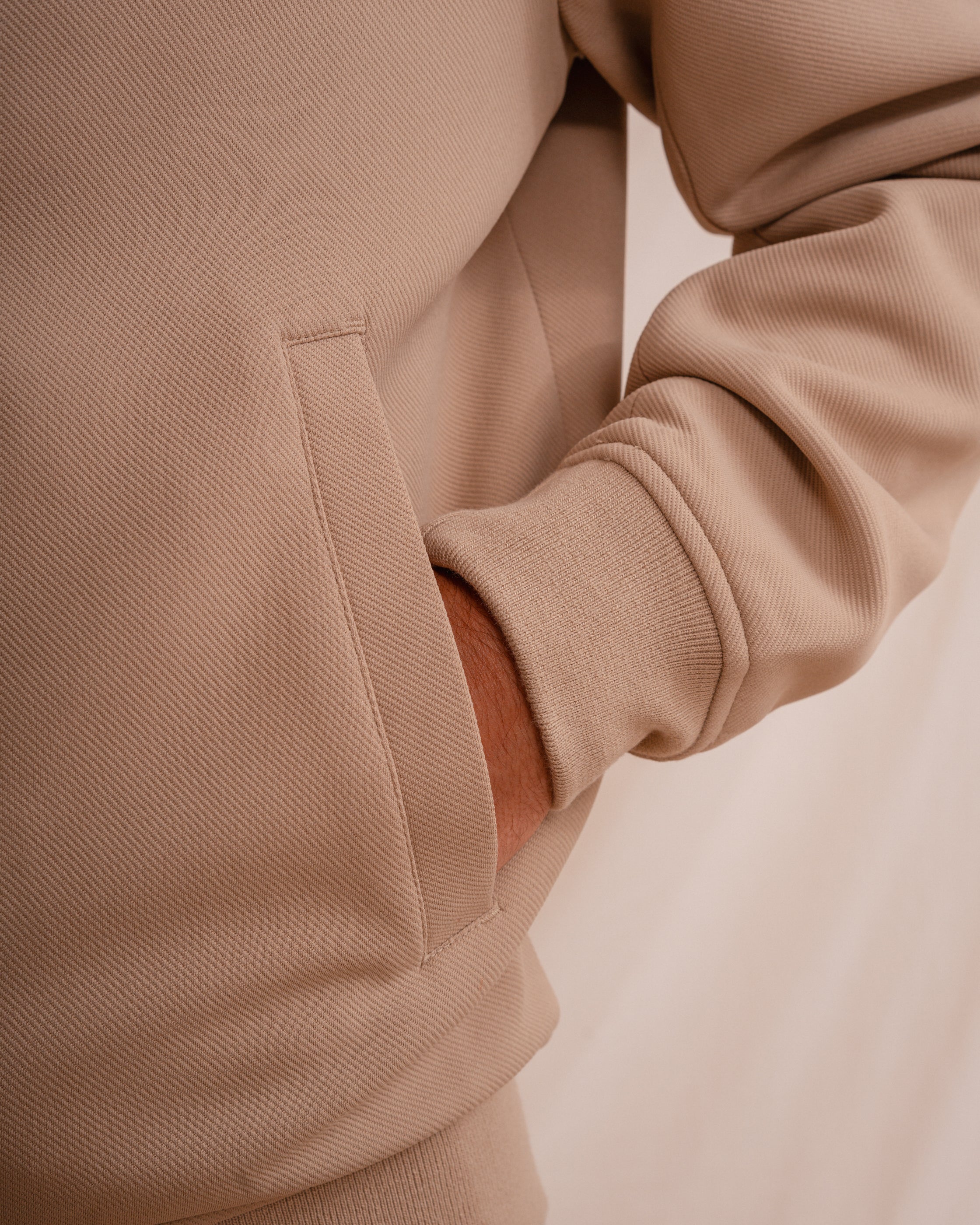 CAZADORA BOMBER DIAGONAL BEIGE