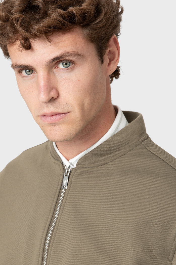 CAZADORA BOMBER DIAGONAL MARRÓN