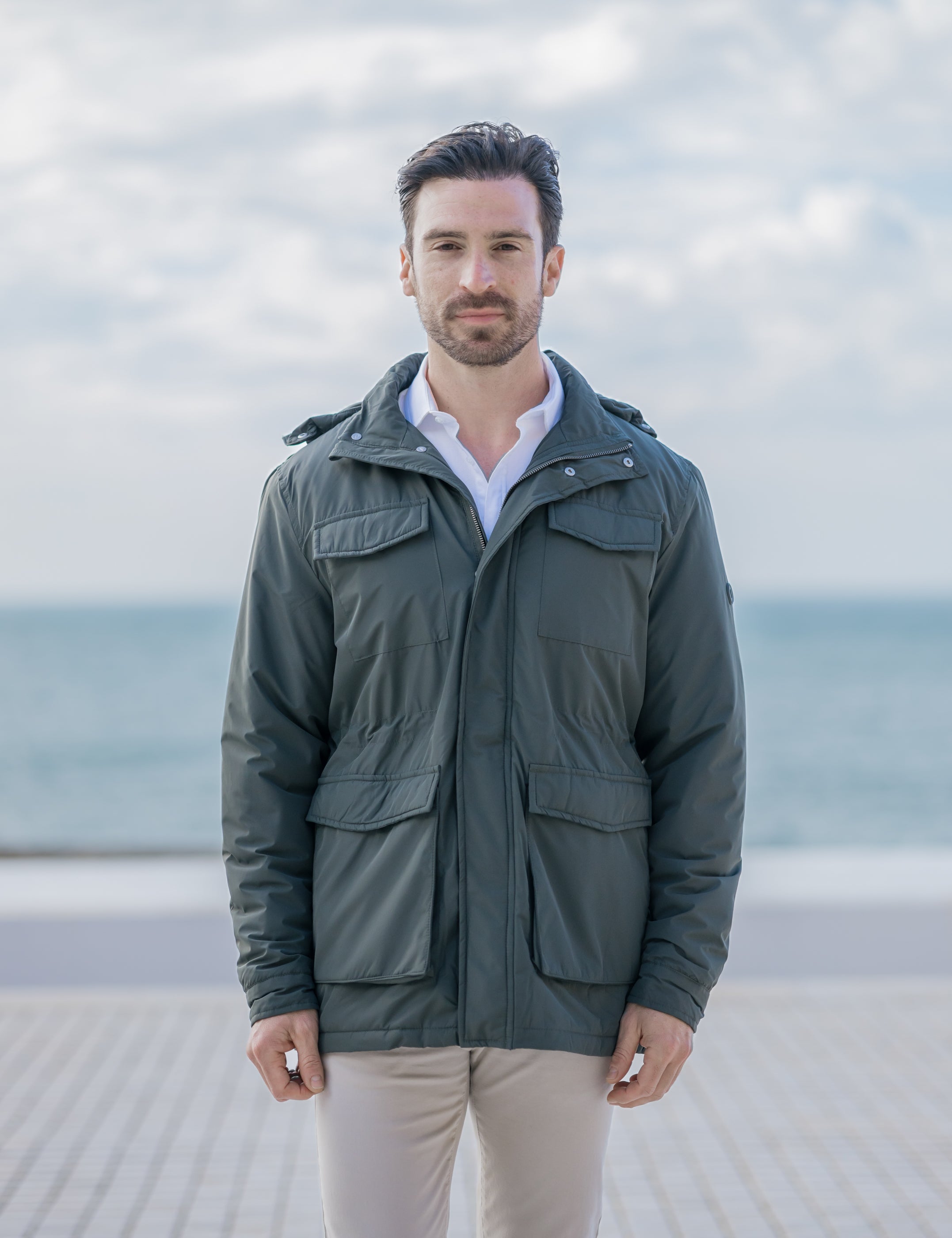 CHAQUETÓN MULTIBOLSILLOS VERDE