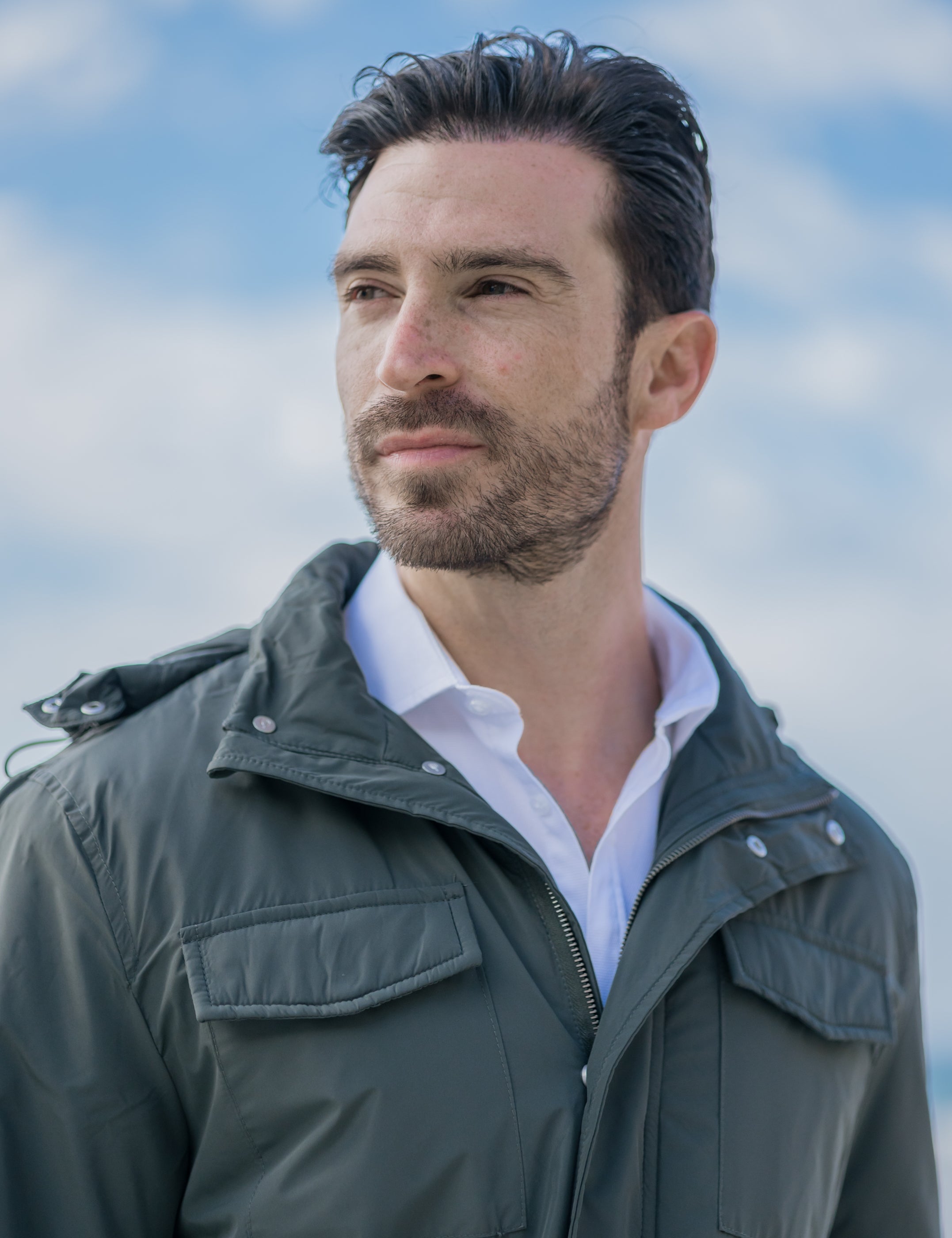 CHAQUETÓN MULTIBOLSILLOS VERDE